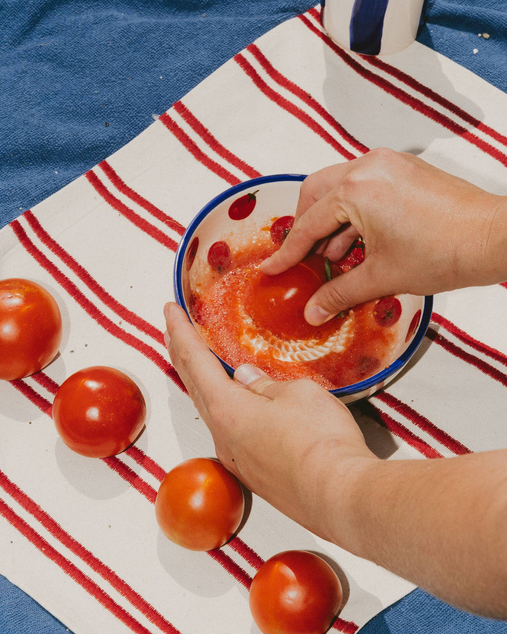 Keramický talířek na strouhání - Střední - Pomodoro